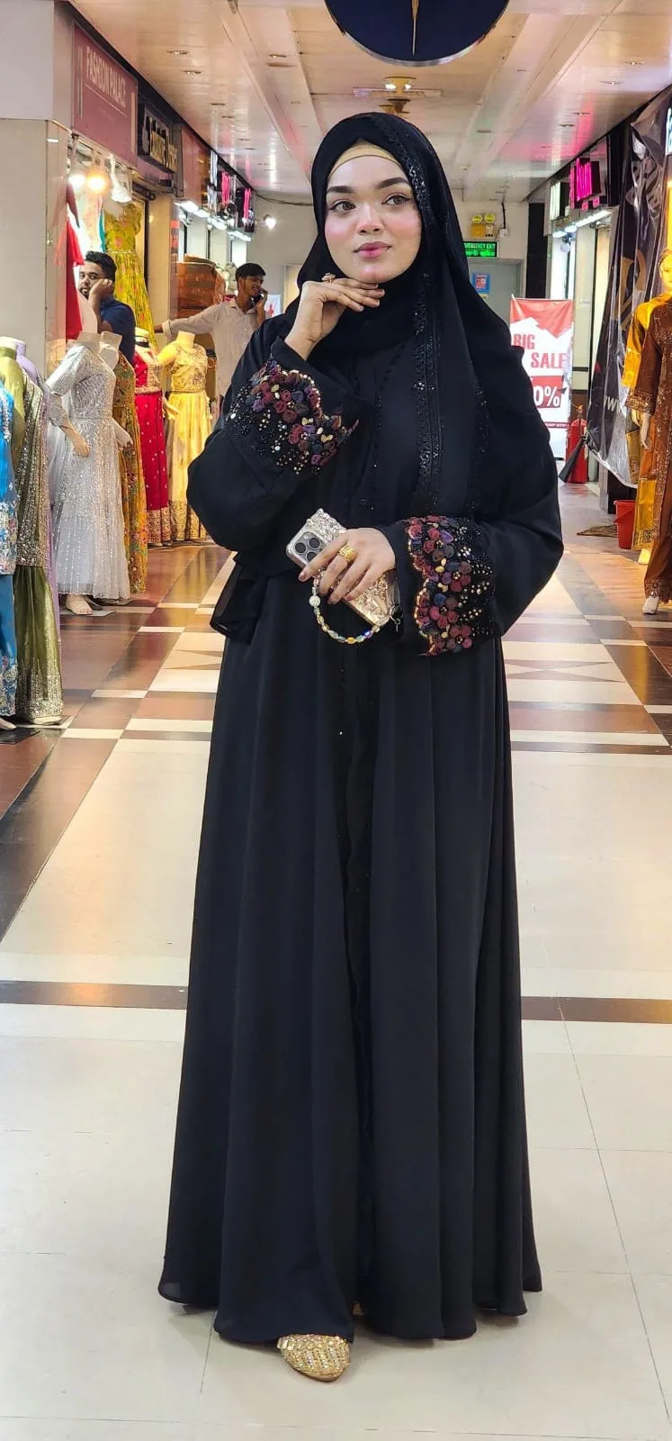 পিঙ্ক এমব্রয়ডারি বোরকা