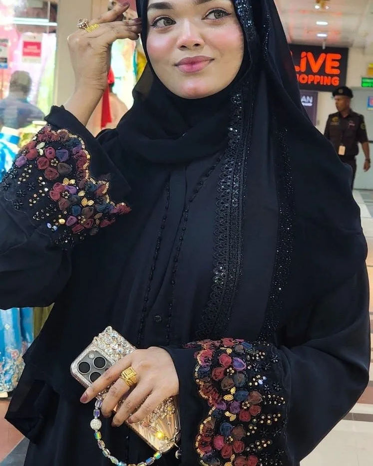 প্রিমিয়াম কোয়ালিটির বোরকা,